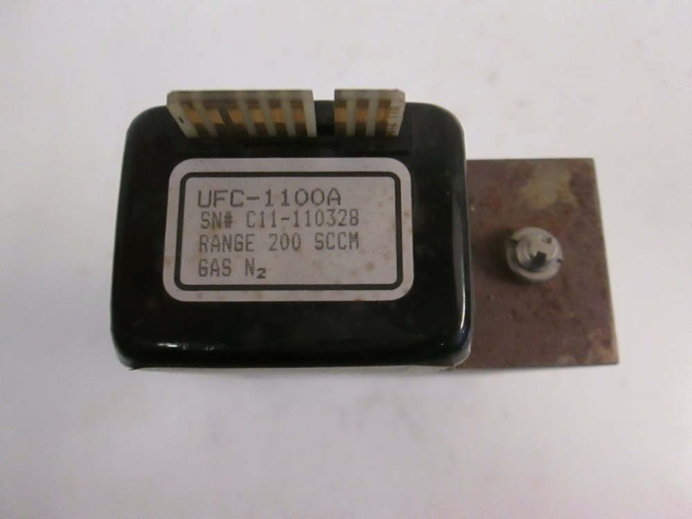 Unit UFC-1100A Mass Flow Controller MFC, N2, 200 SCCM