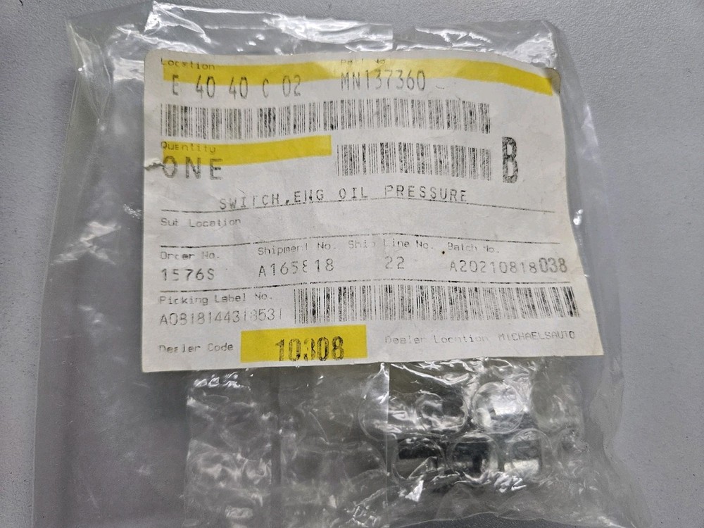MN137360 Engine Oil Pressure Switch Sensor Compatible with Eclipse Endeavor