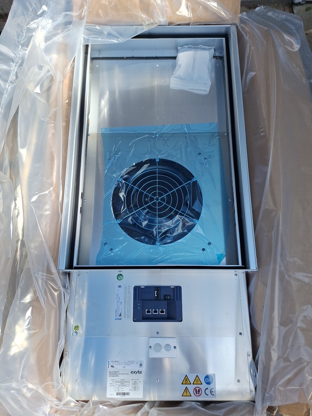 Exyte Technologies 4x2 Hepa Fan Filter Unit FFU-S-EC/MOD-1206-T-AU 686 CFM - NEW