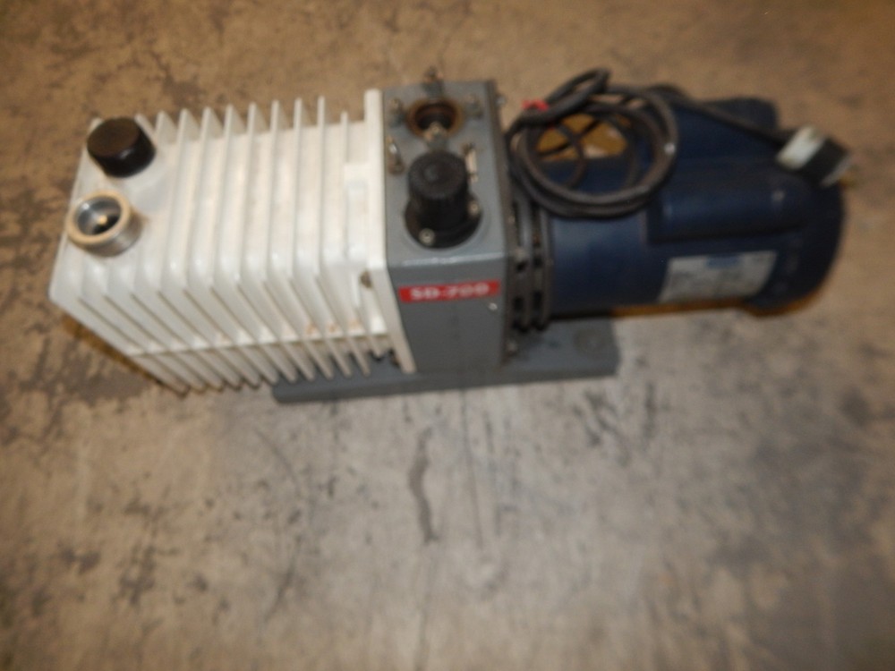 Varian SD-700 Vane Rotary Pump (#4543)