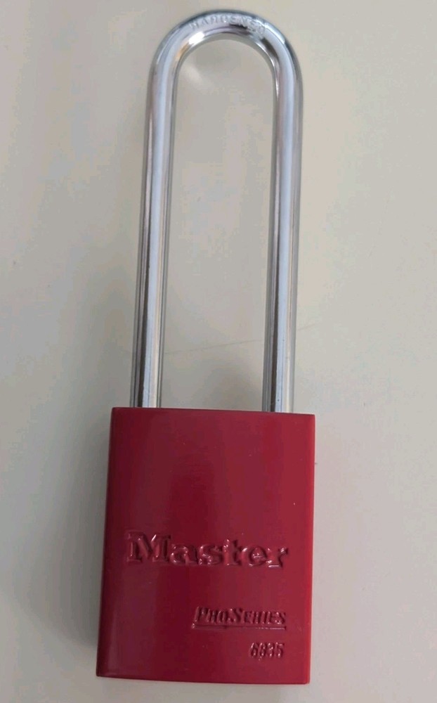 Master Lock 6835KALTRED 3'' Shackle Padlock