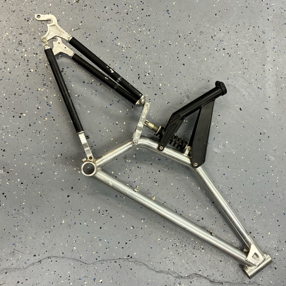 AMP Research B5 Full Suspension Large Frame