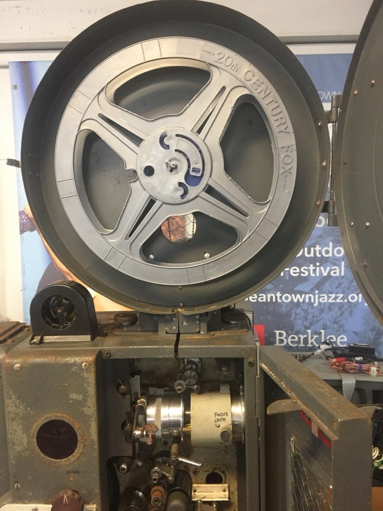 DEVRY XD 35mm Model XD (2810) Film Projector