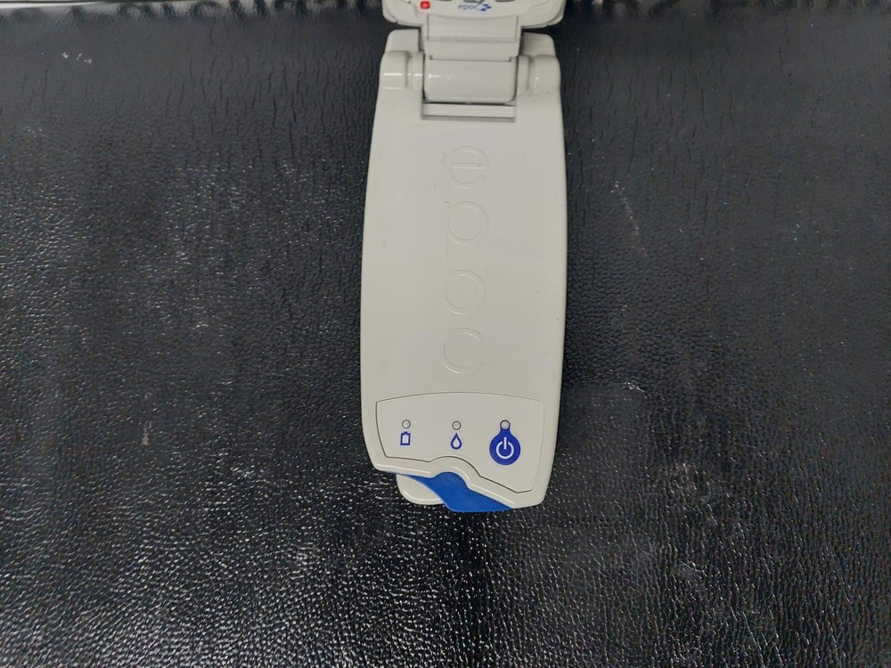 Epocal Inc, Epoc Reader Handheld Blood Analyzer (Battery Issue)