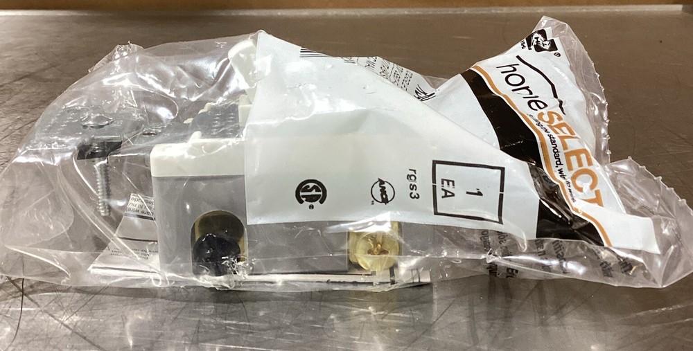 RS415W HUBBELL homeSELECT Residential Toggle Switch