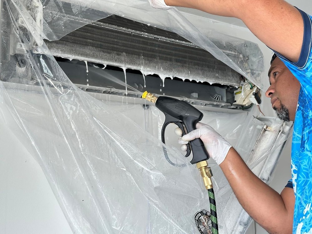 High-Density Mini Split Cleaning Cover - Prevent Overspray & Clean Effortlessly