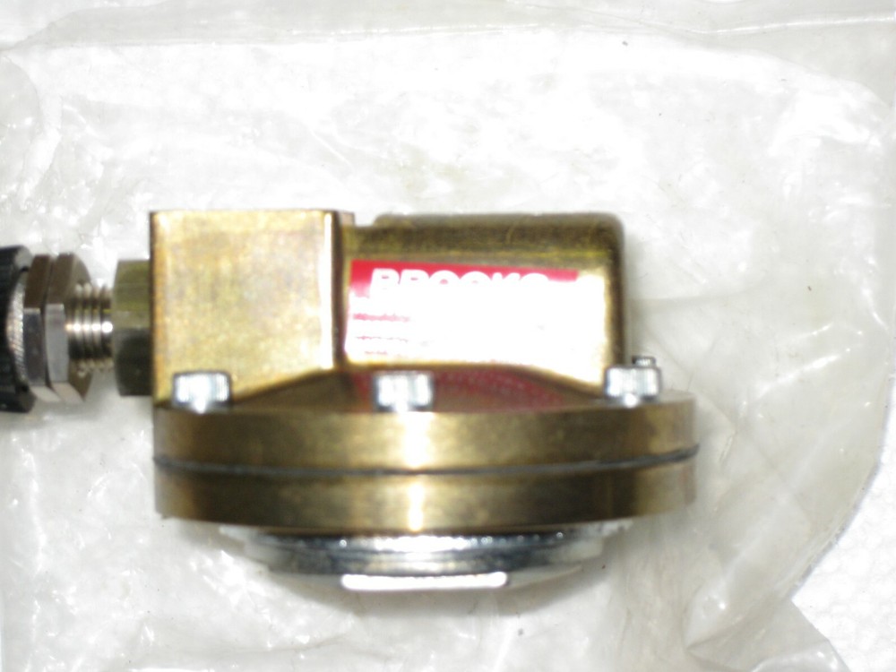 Brooks instrument brass flow controller FC 8902