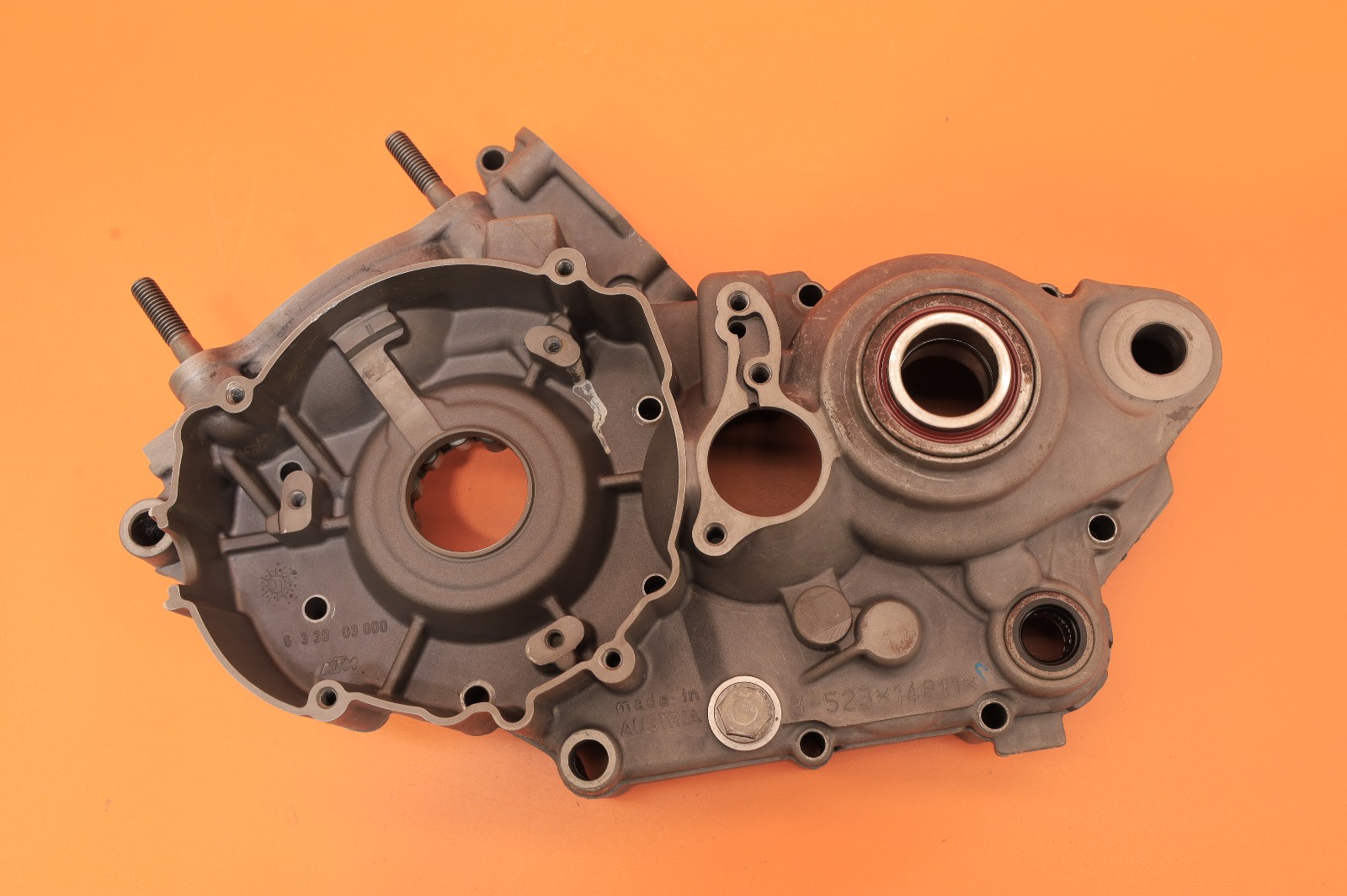 2003 98-05 KTM 200 EXC SX OEM Engine Crankcase Set Carter Block Half Bottom End