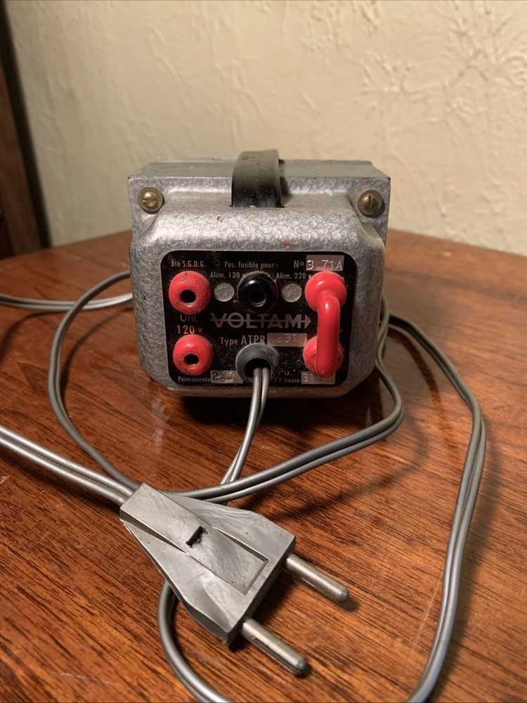 VOLTAM ATPR VOLTAGE CONVERTER 120v-220v