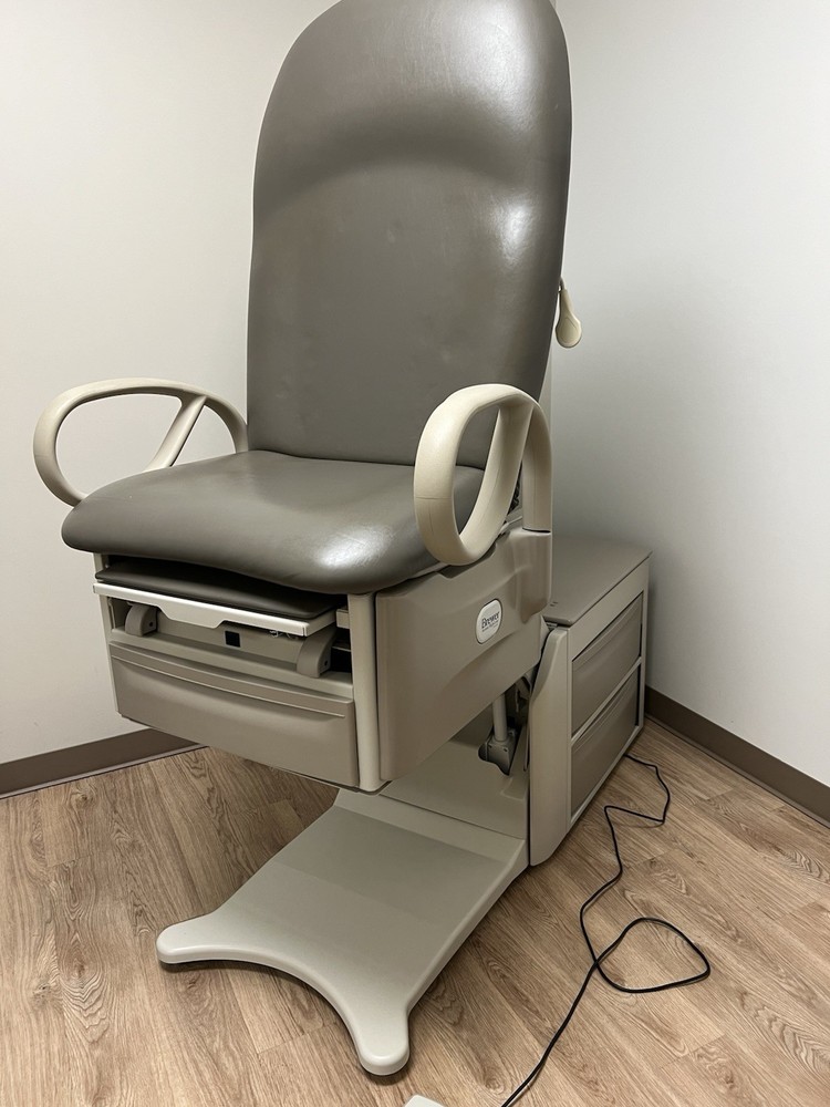 Brewer Access High-Low Exam Table Model with Adjustable Height