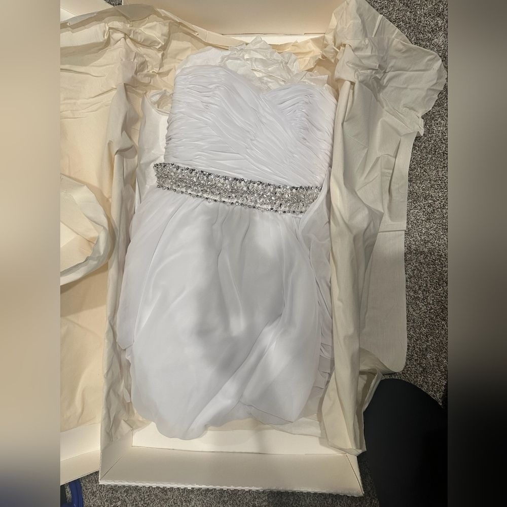 DREAMS COLLECTION Strapless Wedding Dress Altered Size 8