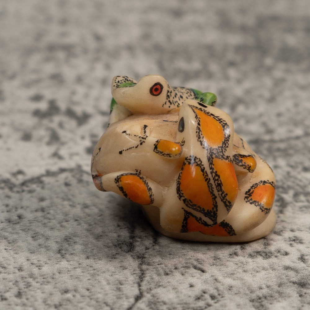 Double Poison Dart Frog Tagua Carving