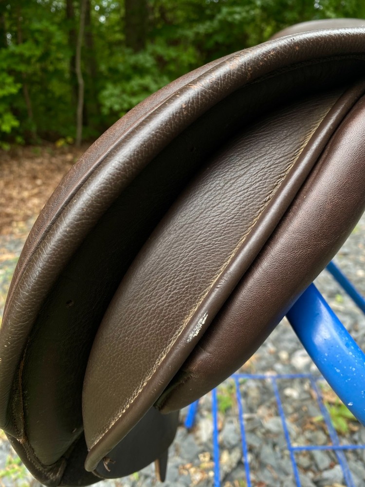 Close Contact / Jump Saddle, 17"