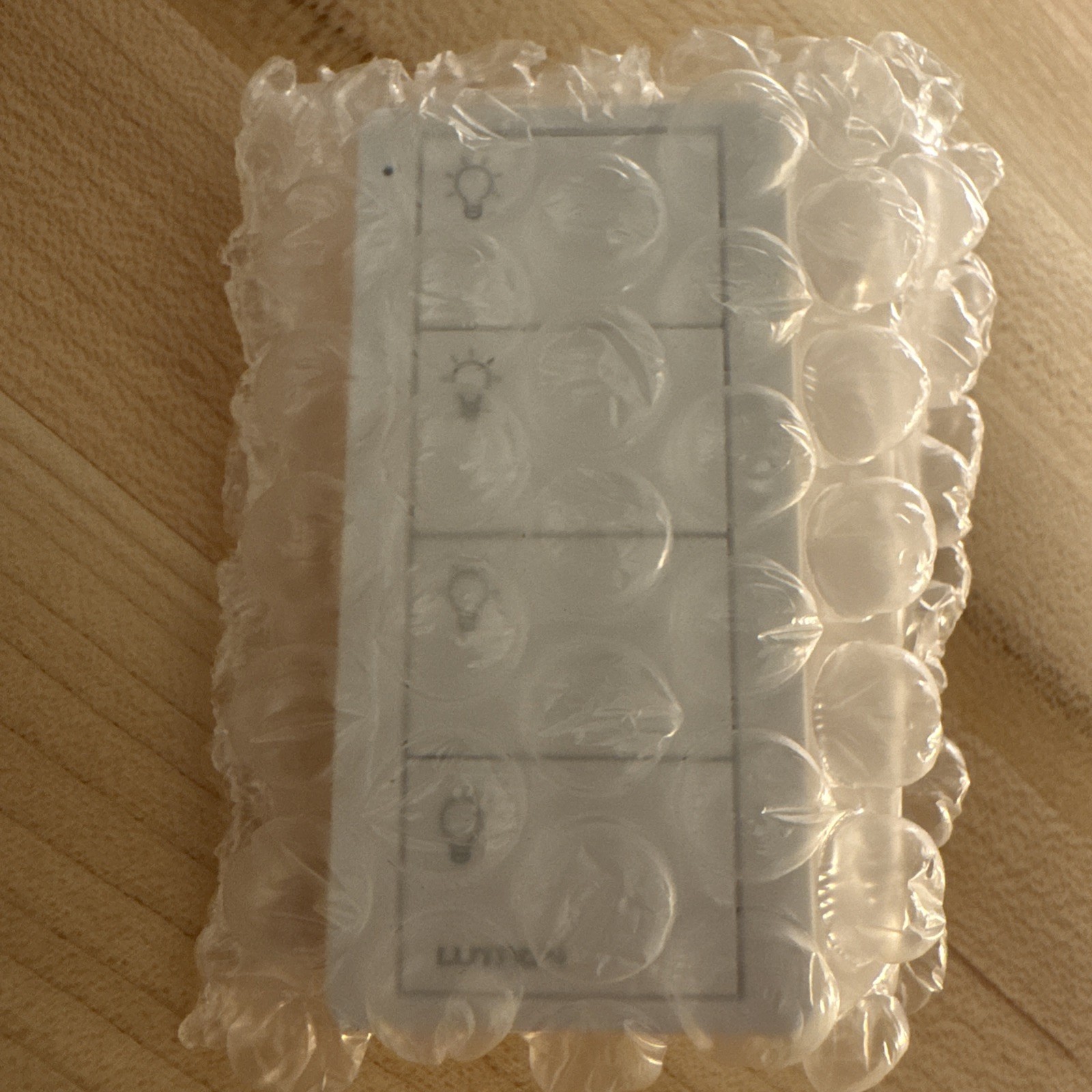 Lutron PJ2-4B-GWH-L31 PICO KEYPAD 4 BUTTON WHITE Scene Control Fast Shipping