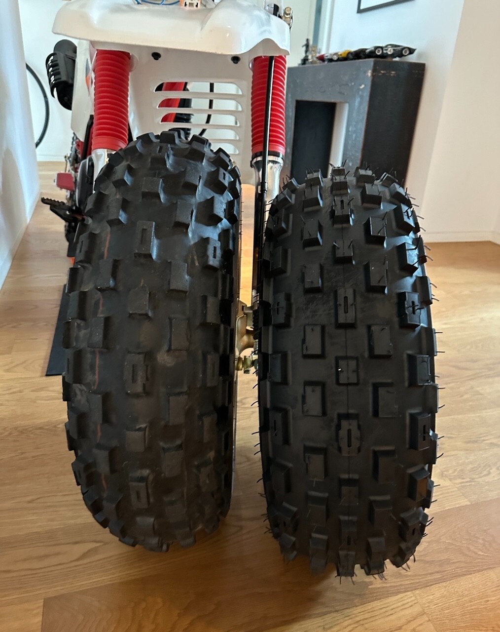 REBELL KT647M (23x11-9) - Yamaha BW 350 and BW 200 Rear Tire