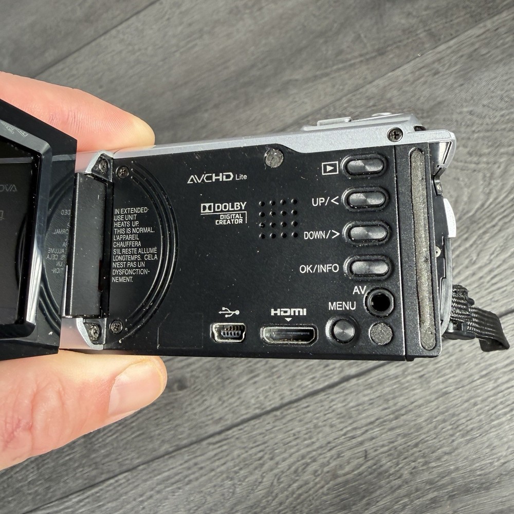 JVC Everio GZ-HM30SEK Camcorder Video Camera Digital Silver Untested