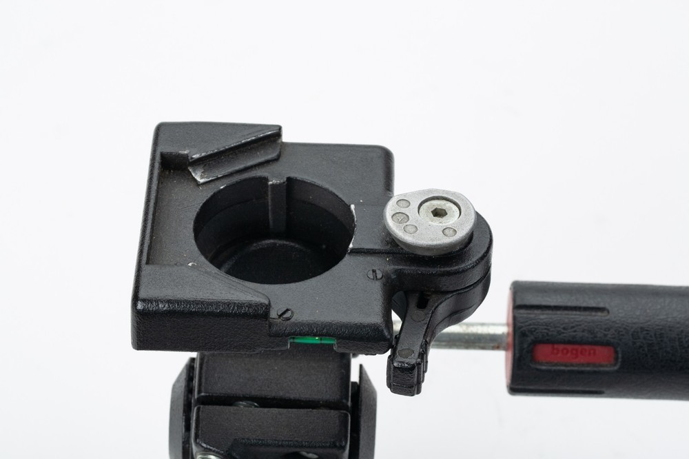 Manfrotto 3047 Tripod Head With Quick Release Mounting Plate