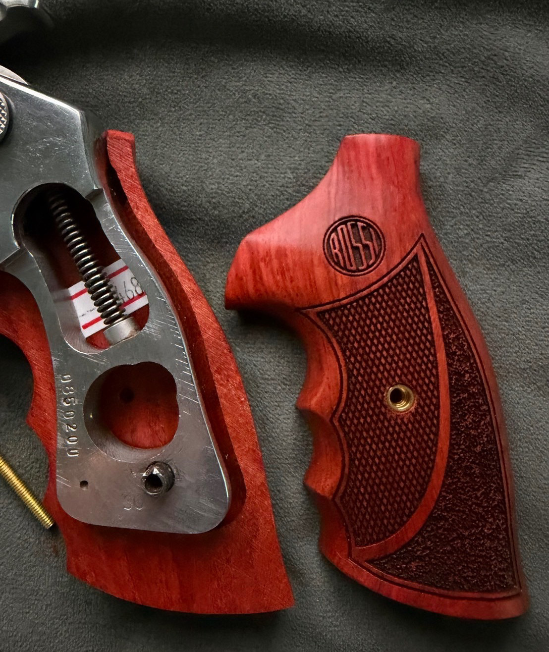 Rossi fit both Round / Square butt grips 67 68 69 71 351 511 515 518 720 971 972