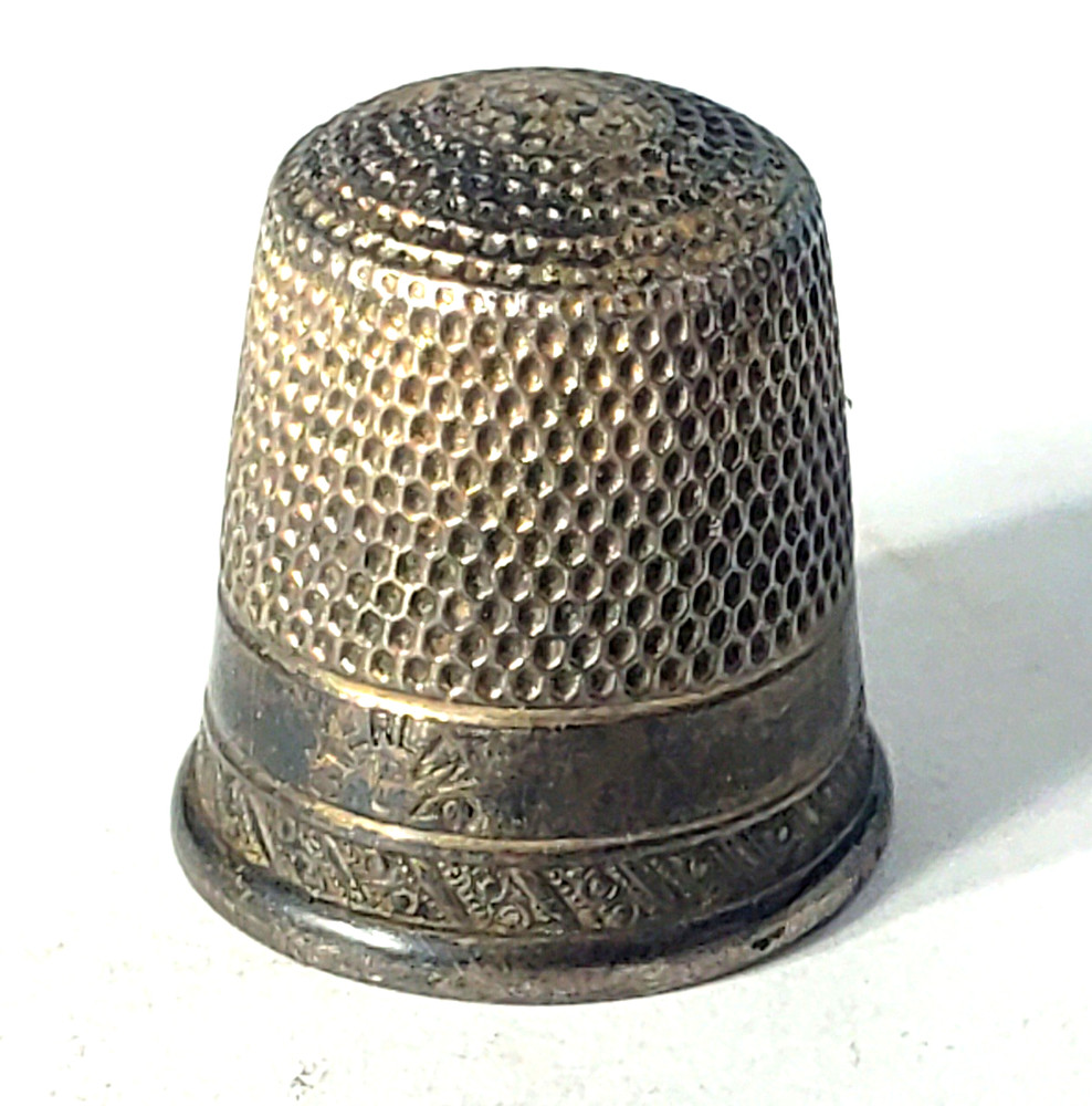 Antique Sterling Silver Thimble Sz L2