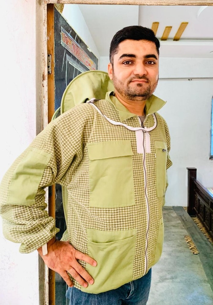 Beekeeper Ultra Ventilated 3 layer Mesh Beekeeping Jacket Bee Round Hat Veil -XL