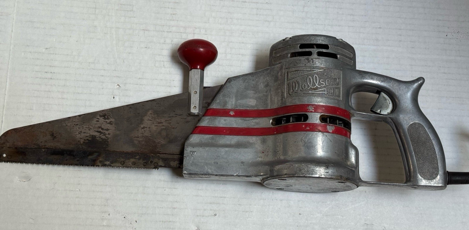 Wellsaw Model 400 Butcher Processor Breakdown Saw and Case