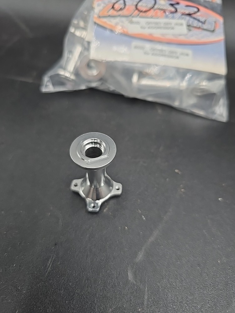 Custom Works Aggressor Offset Diff Hub 8032 Pan Car Rc