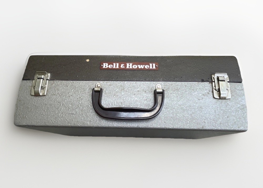 Vintage Bell & Howell 252 Monterey 8mm Camera Complete Kit Lights Case Manual