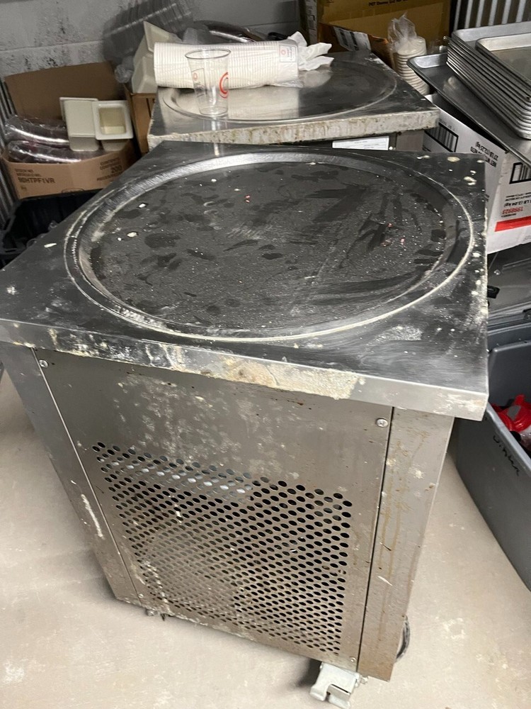 Sweet Charlie's Roll Ice Cream Machine SC-19106