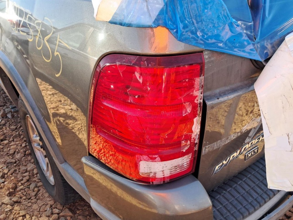 EXPLORER 2003 Glove Box 4834057