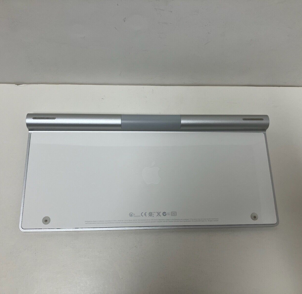 Apple Wireless Keyboard A1314 4th Generation MC184LL/B