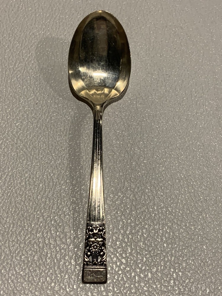 OneidaCommunityCoronation SilverplateFluted SoupSpoons #10; 9 New In Pkg, 1 used