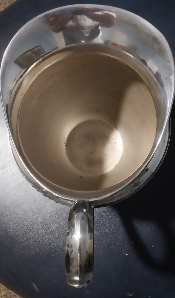 Vintage !! WM Rogers #3617 Leaf Pattern Silver-Plated Water Pitcher PRETTY