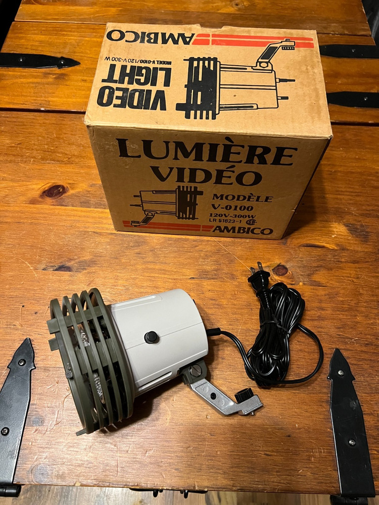 Ambico video light model V-0100 pristine condition