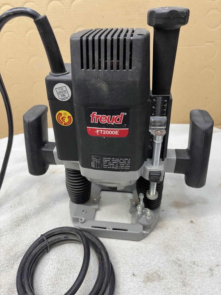Freud Variable Speed Plunge Router Model FT-2000E tool professional Table Mount