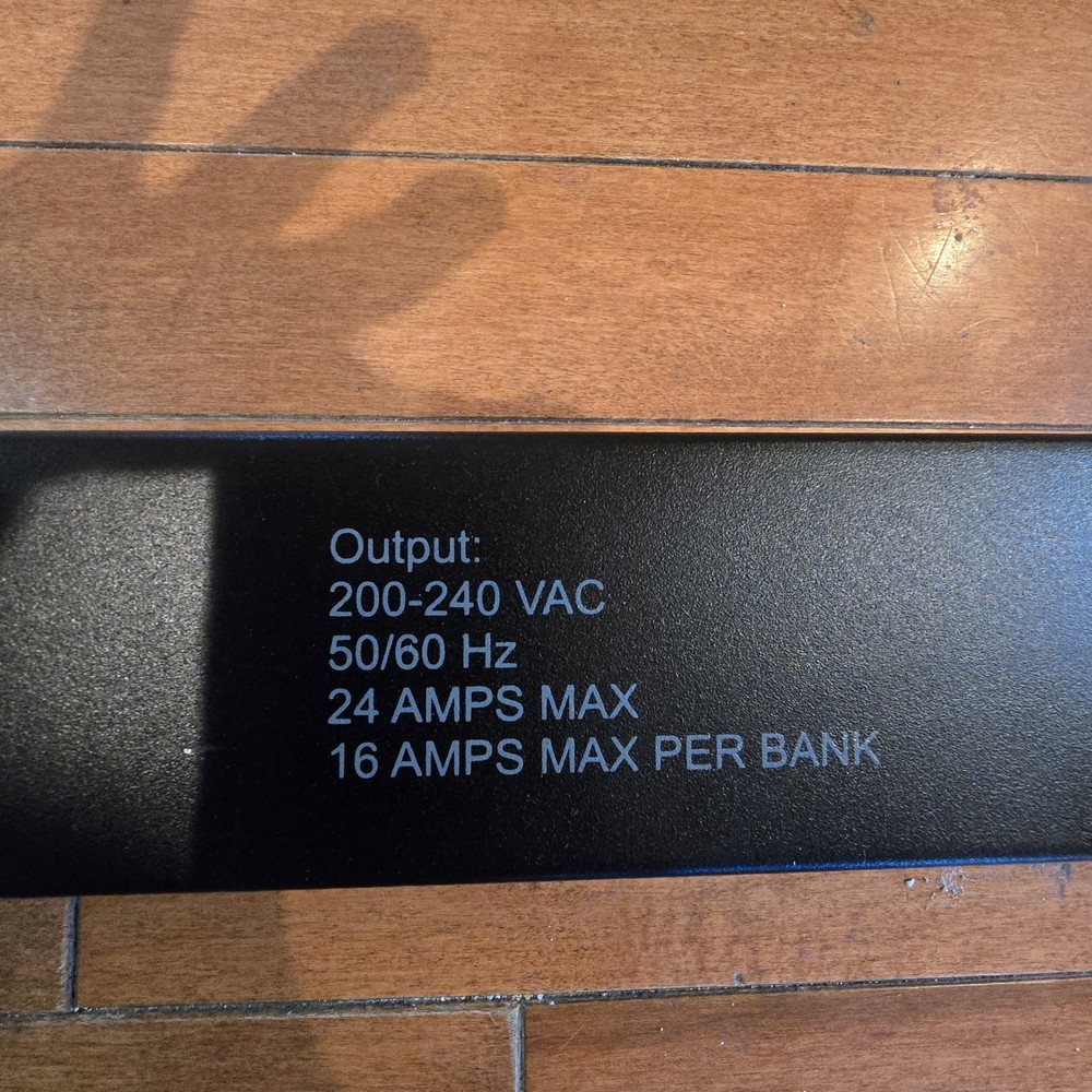 APC AP7541 Rack PDU, Basic, Zero U, 30A, 200/208V, (20)C13 & (4)C19