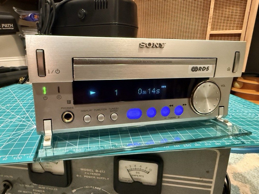 Sony HCD-SD1 CD Receiver UK - Tested Working - Includes UK To US Step Up Adapter