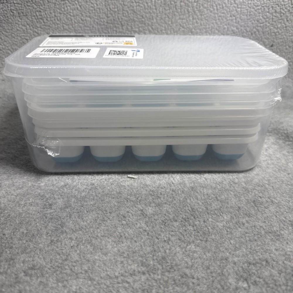 4 Ice Cube Trays With Covers And A Scoop New