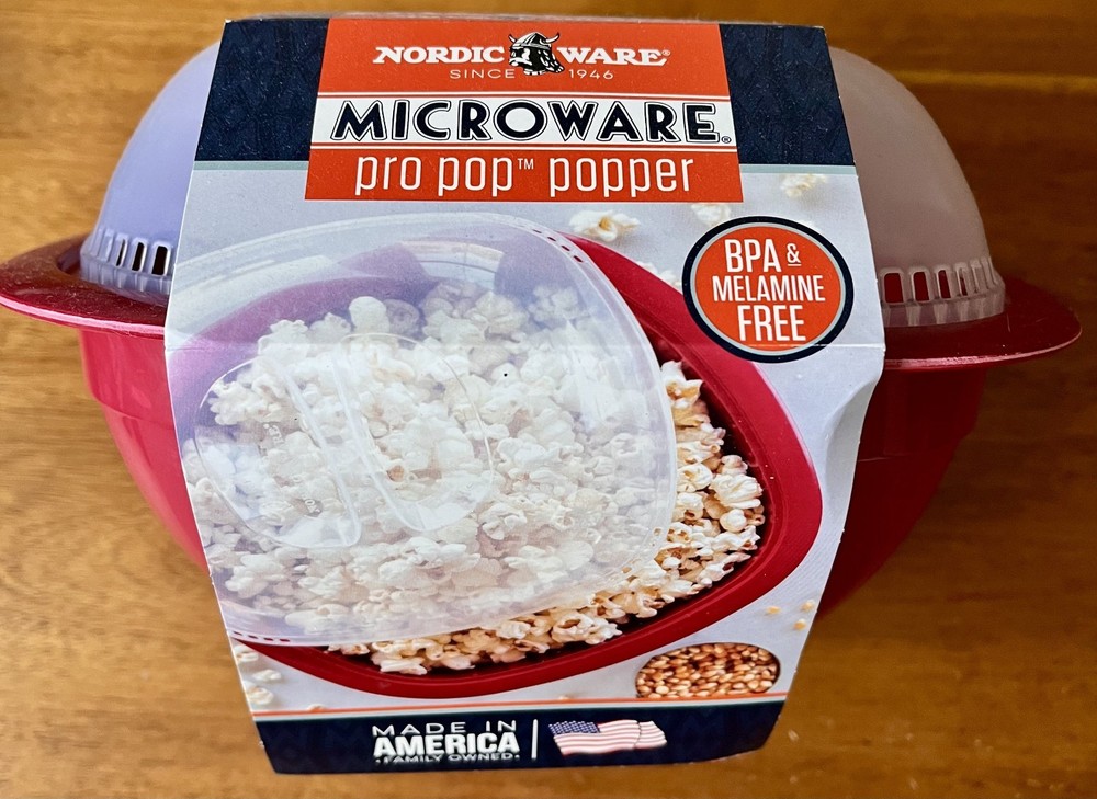 Nordic Ware Microwave Pro Pop Popcorn Maker (New)
