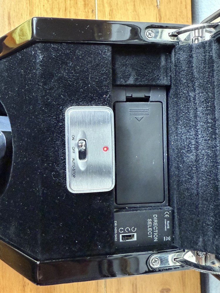 Montblanc Automatic Watch Winder Black Lacquered with Display - Battery Powered
