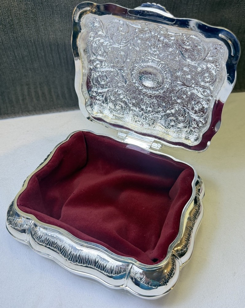 Godinger Silver Art Co. Plated Jewelry Box Scrolling Decoration Red Velvet Lined