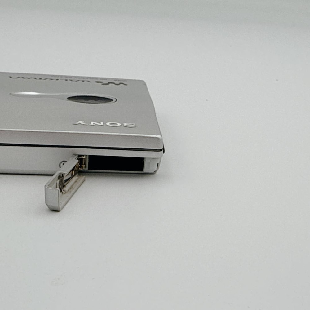 About Sony Walkman Md Mz-E700 Silver