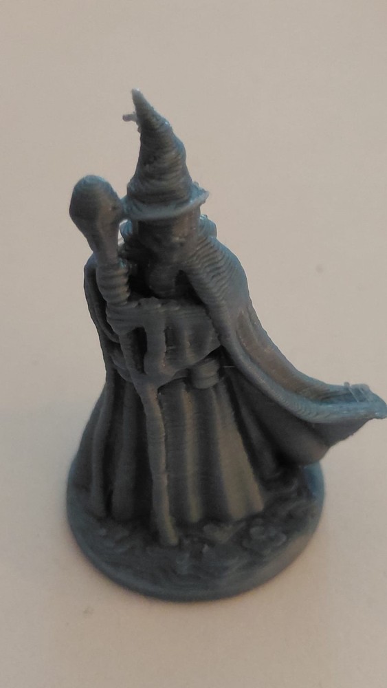 Wizard with Hat ( No 115) 28mm D&D Figure