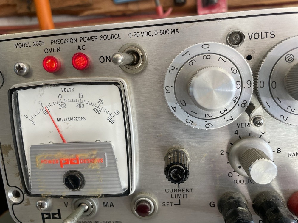 P D DESIGN MODEL 2005---PERCISION POWER SOURCE