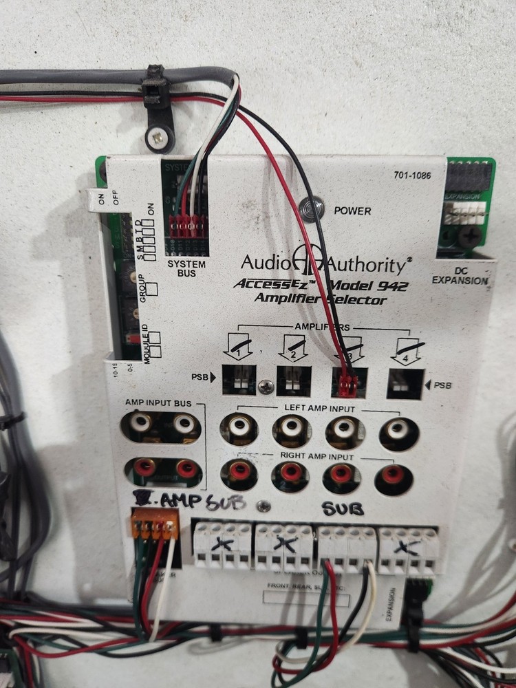 Audio Authority Model 942