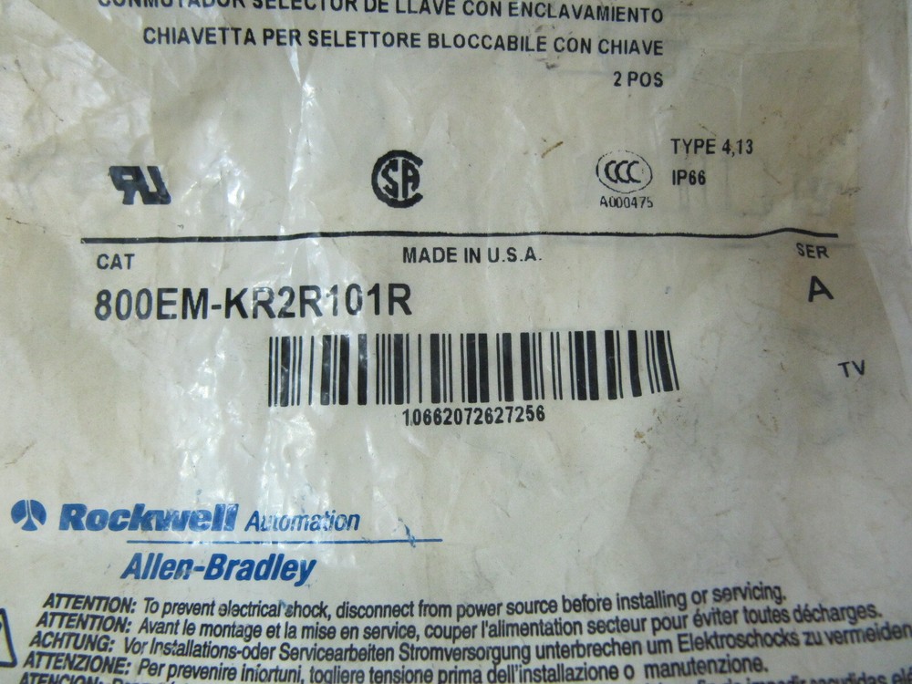 (NEW) Allen-Bradley Key Spring Return Selector Switch Cat. 800EM-KR2R101R Ser A