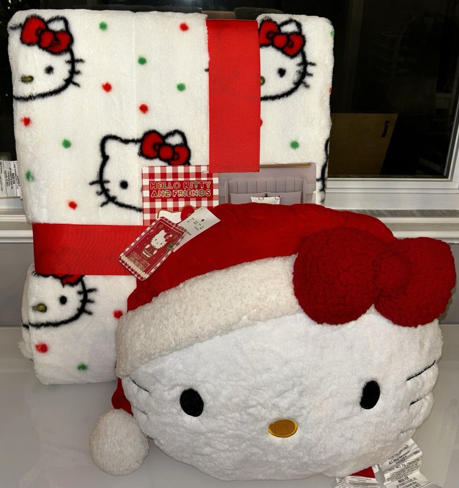 Hello Kitty Christmas Comforter/Sham/Pillow Set NWT