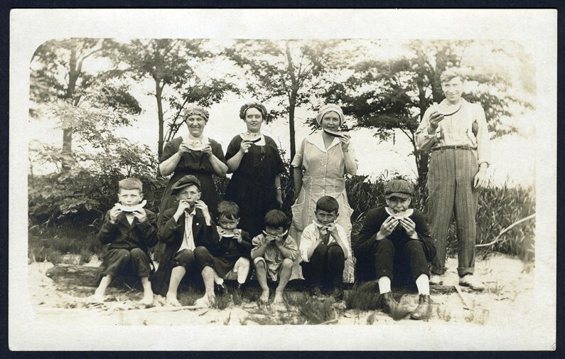 " 10 POUND LOT" Ephemera- 400+ pages- mixed media, old & new, Estate finds.#PC18