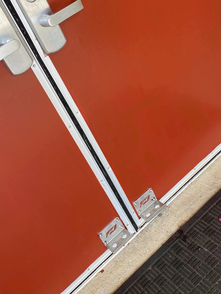 Motobilt Door Foot Pull
