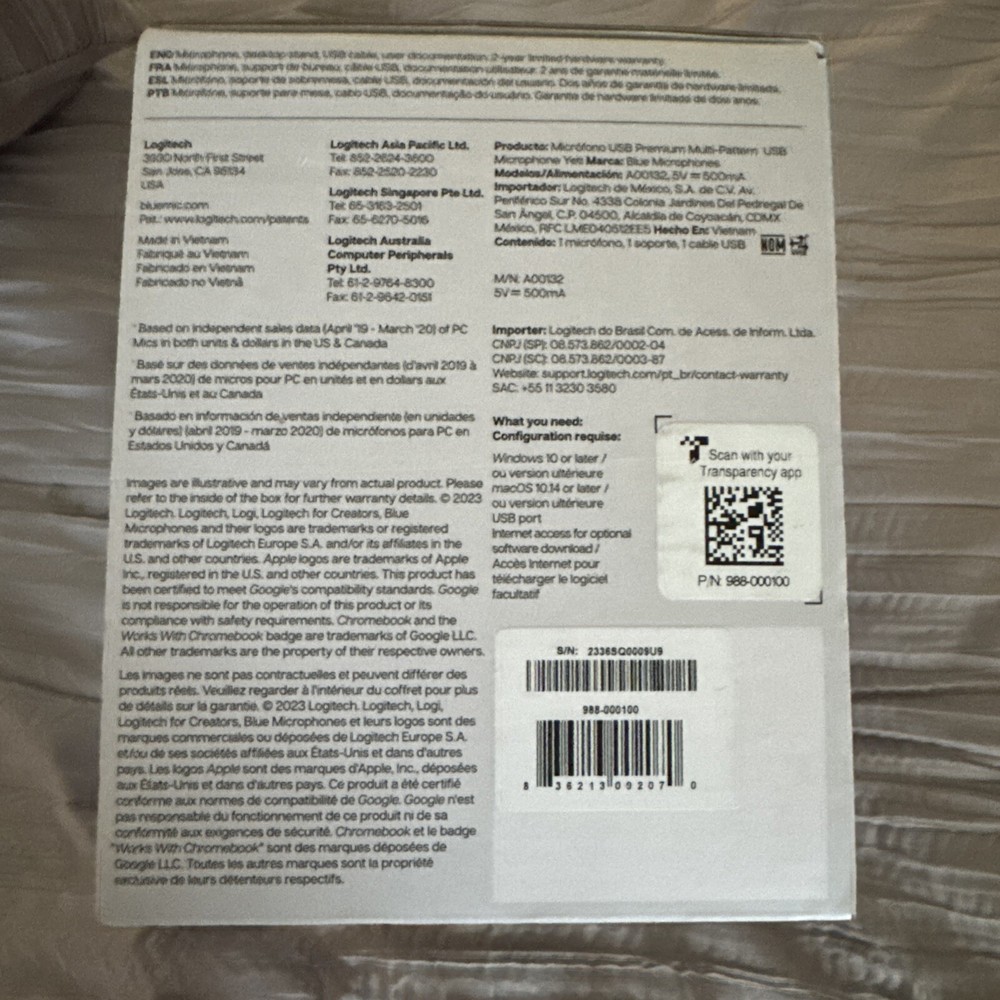 Logitech for Creators Blue Yeti USB Microphone for Gaming, Streaming, Podcasting