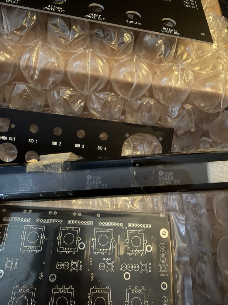 MB-6582 DIY Analog SID Synthesizer Kit/Lot Includes SID chips, PCBs, And Case +